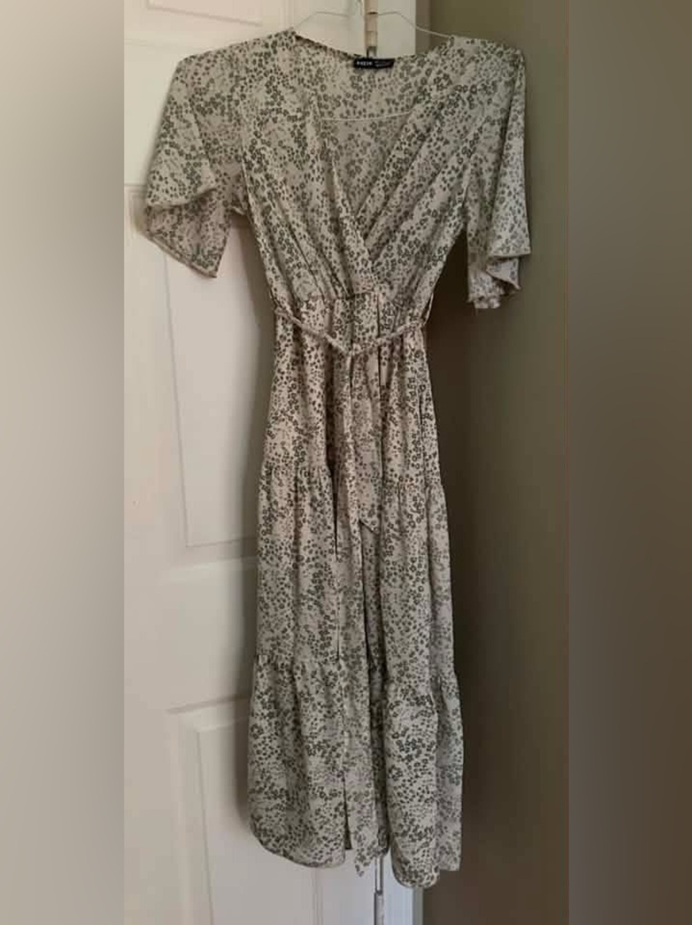 SHEIN Light Sage Floral Tie-Waist Maxi Dress